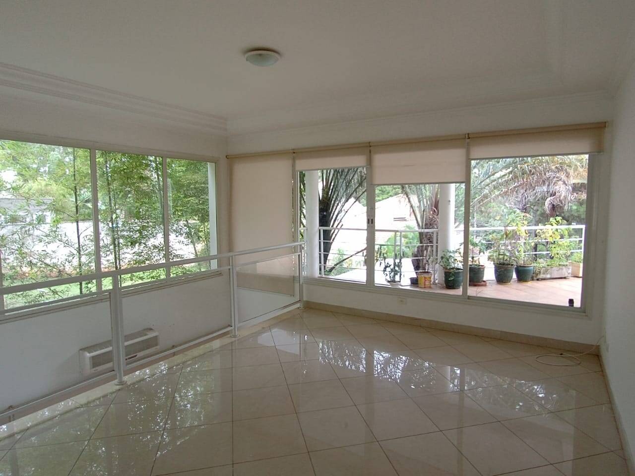 Casa sobrado de 700m² localizada no residencial zero!