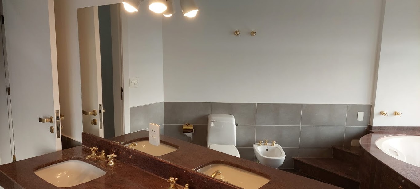 Apartamento completo localizado no Edifício Flamboyant!