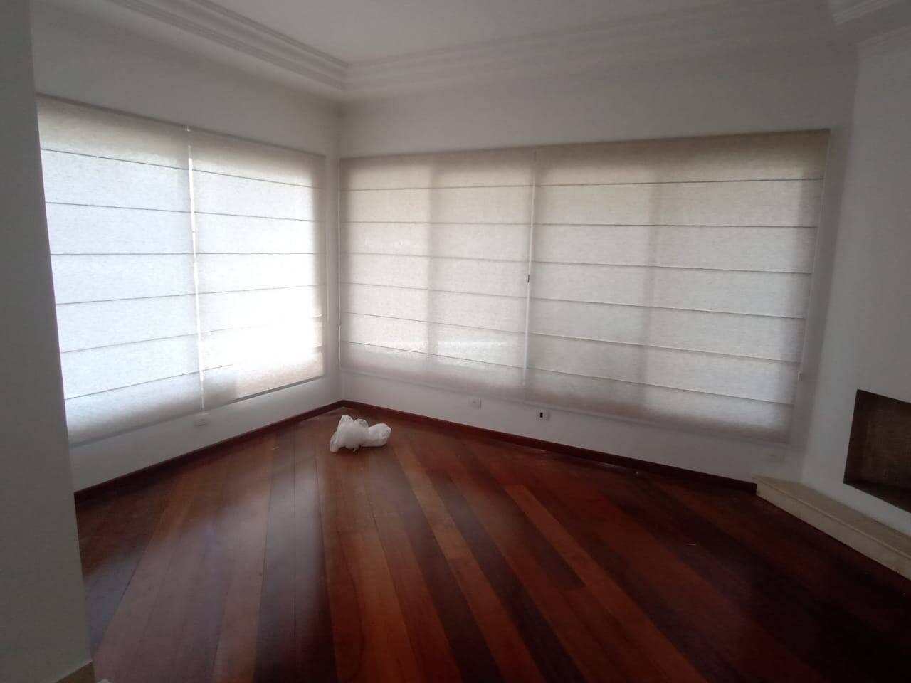 Casa sobrado de 700m² localizada no residencial zero!
