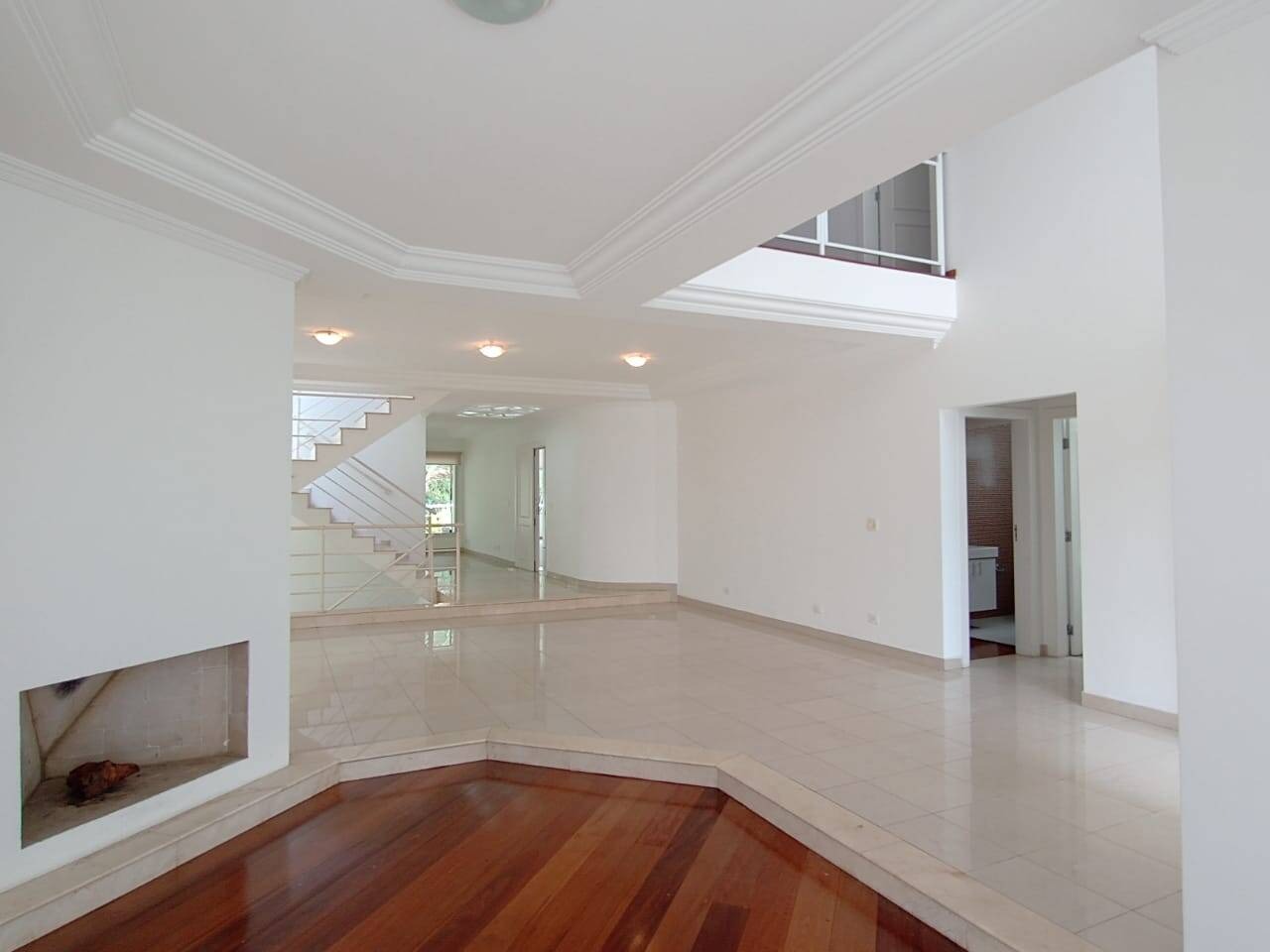 Casa sobrado de 700m² localizada no residencial zero!