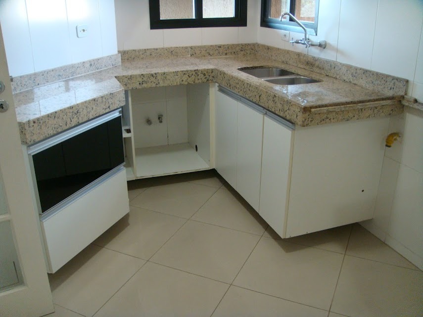 Apartamento completo localizado no Edifício Flamboyant!