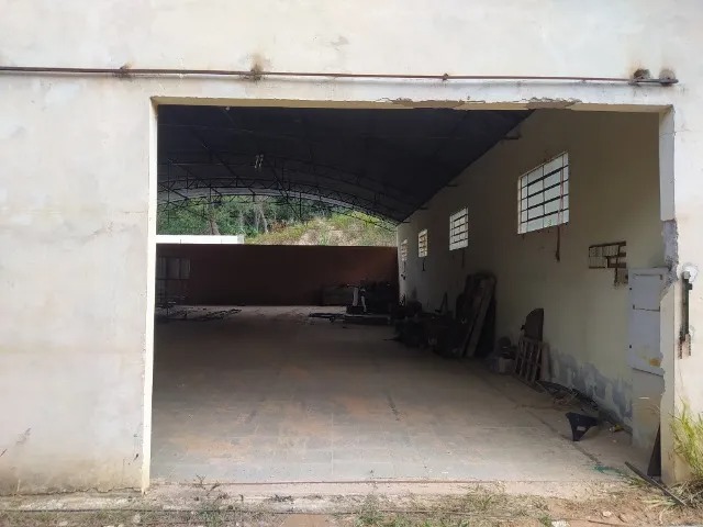 Galpão de 2200m² com casa acoplada localizada em mairinque!