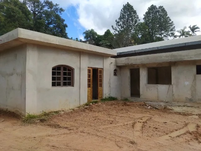 Galpão de 2200m² com casa acoplada localizada em mairinque!