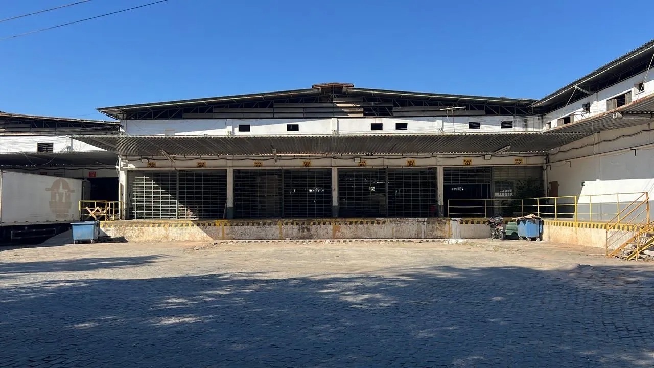 Galpão comercial/industrial de 2200m² localizado no itaquari