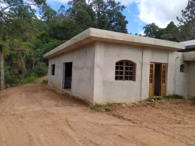 Galpão de 2200m² com casa acoplada localizada em mairinque!