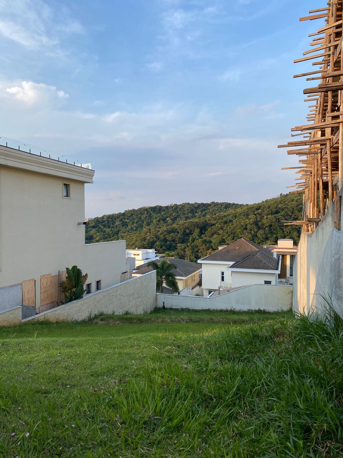 Oportunidade imperdível! terreno com 490,00 m2 de área dispo