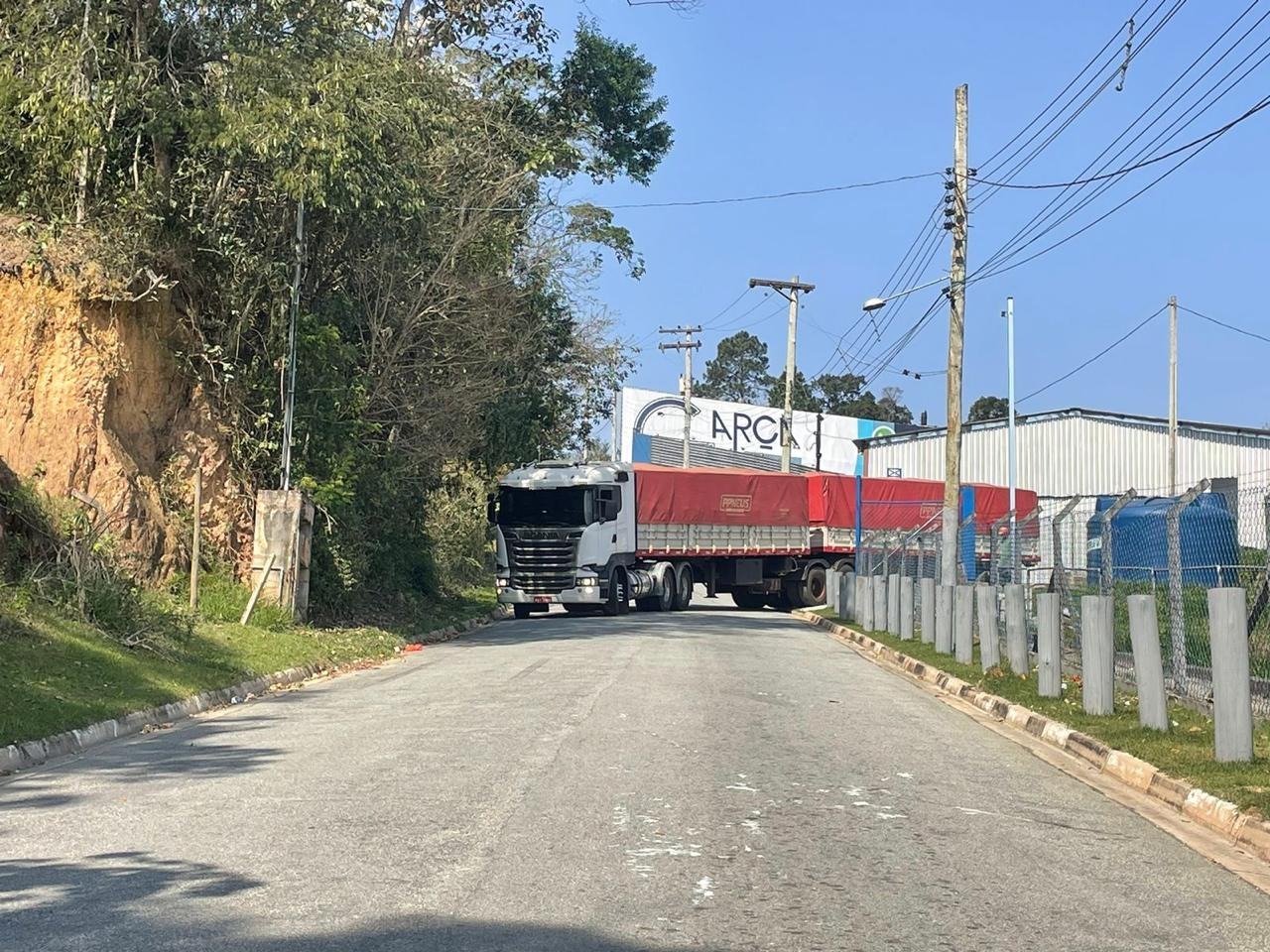 Condomínio logístico empresarial km43: sua solução perfeita 