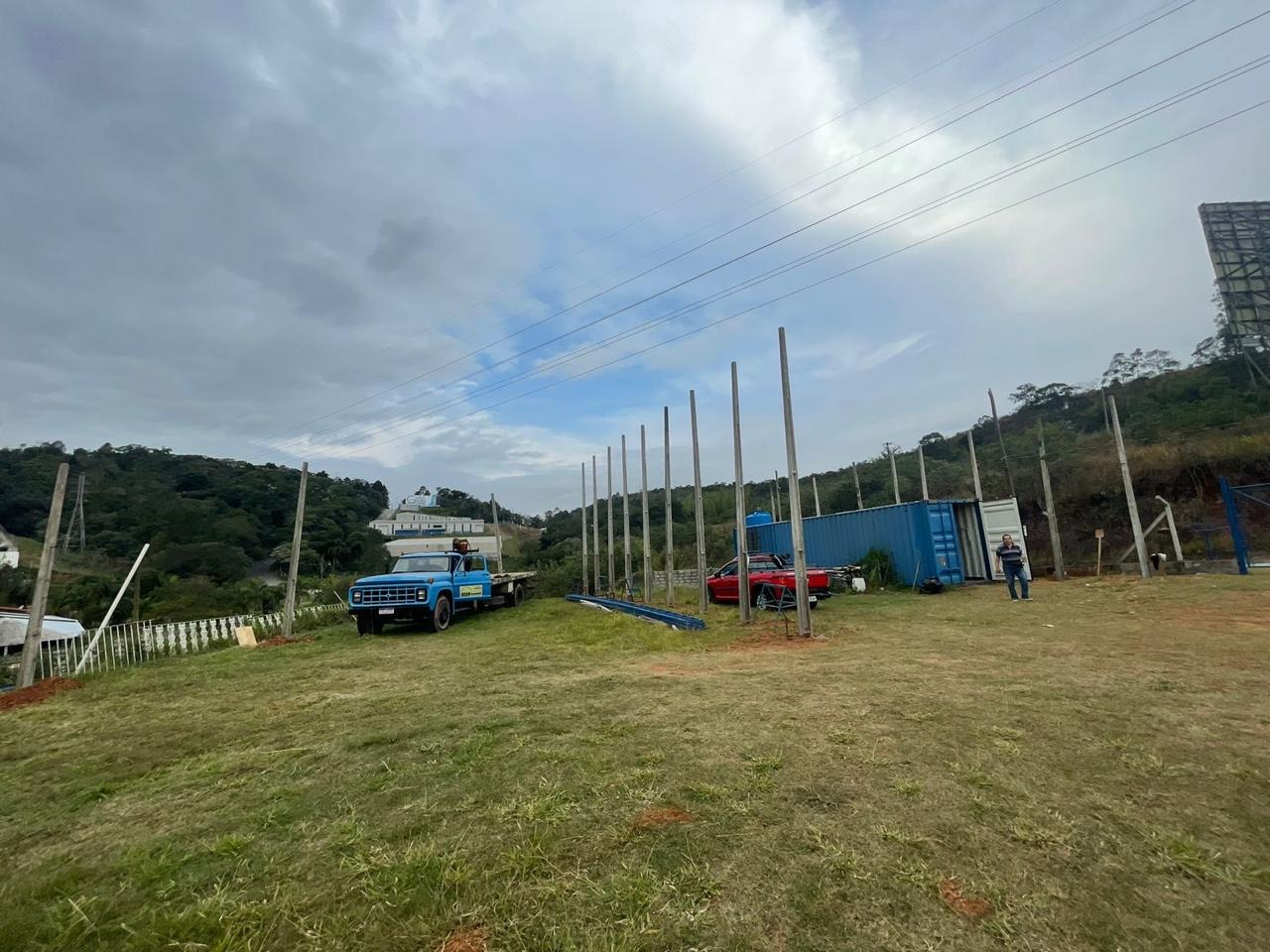 Área empresarial e industrial de alto potencial com estacion