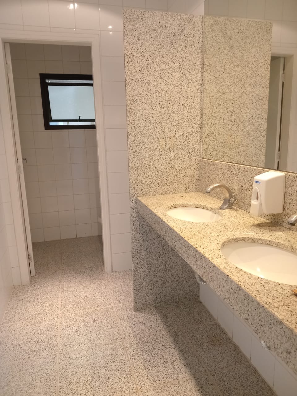 Galpão no tamboré com escritórios e excelente infraestrutura - foto 13