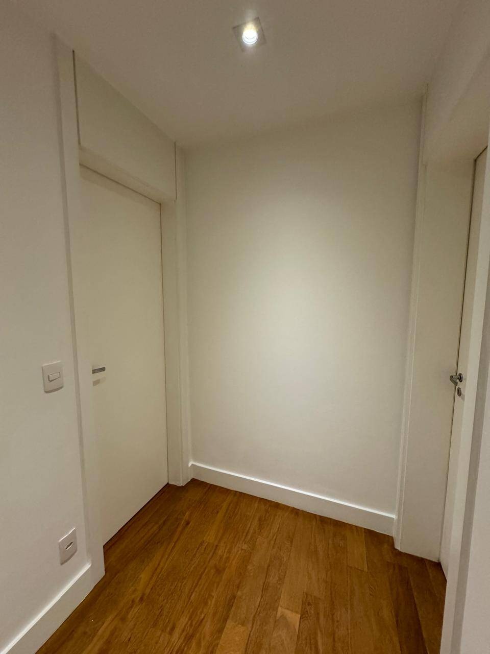 Apartamento Mobiliado no Centro de Alphaville - 3 Suítes e Sacada Gourmet