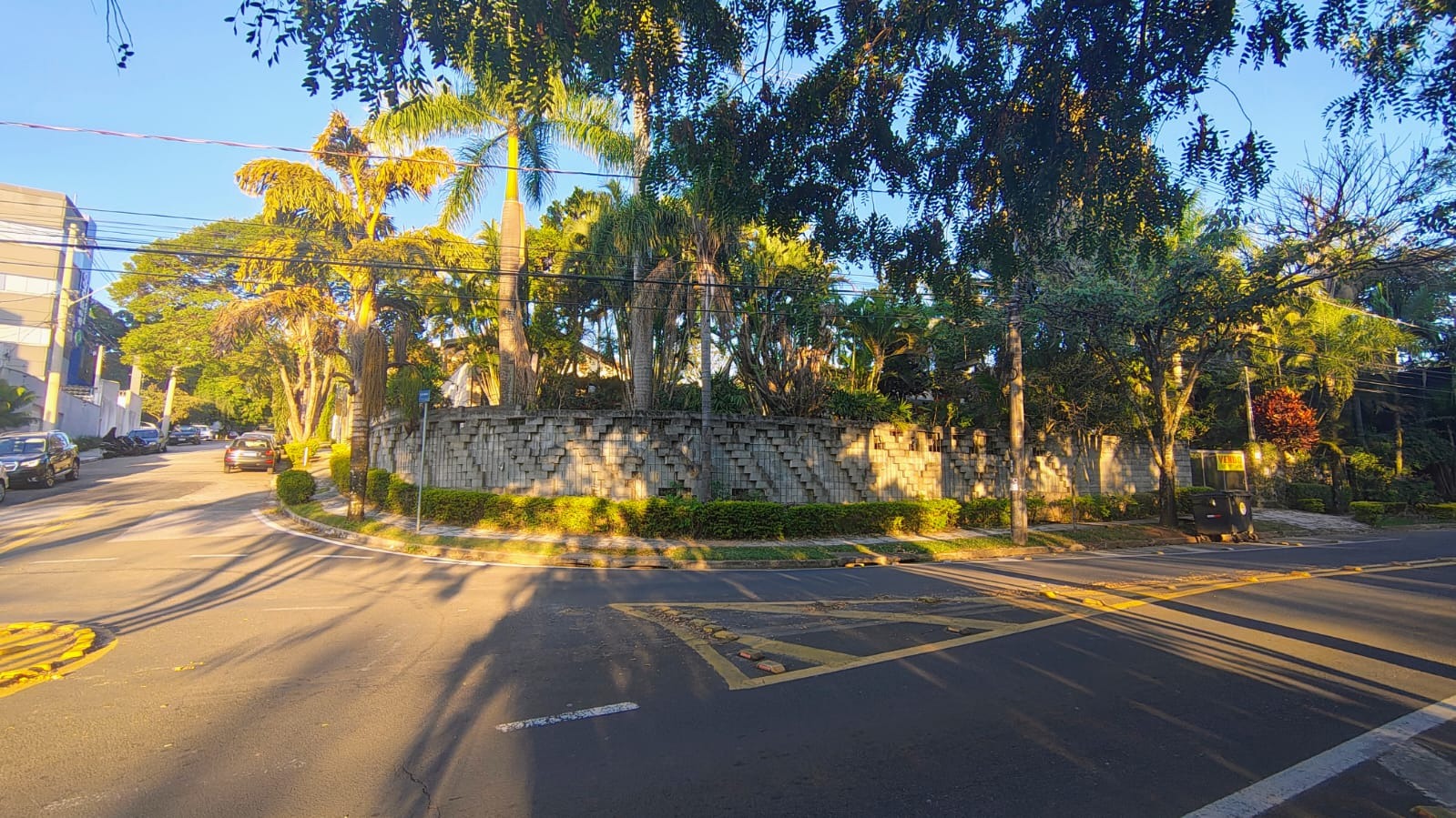 Loteamento e Condomínio, 876 m² - Foto 2
