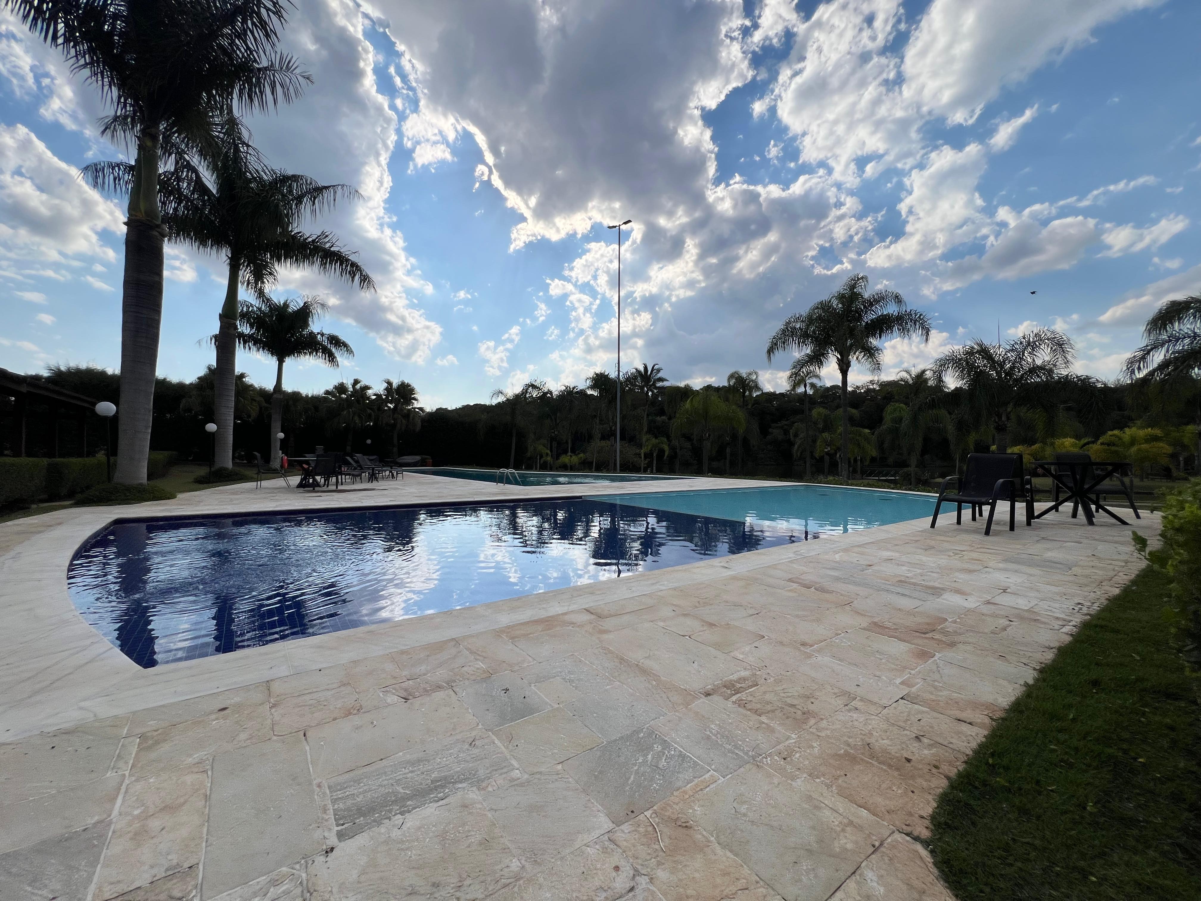 Luxuosa Casa no Condomínio Fazenda Imperial - 1700m² de Terreno e 402m² de Área Construída