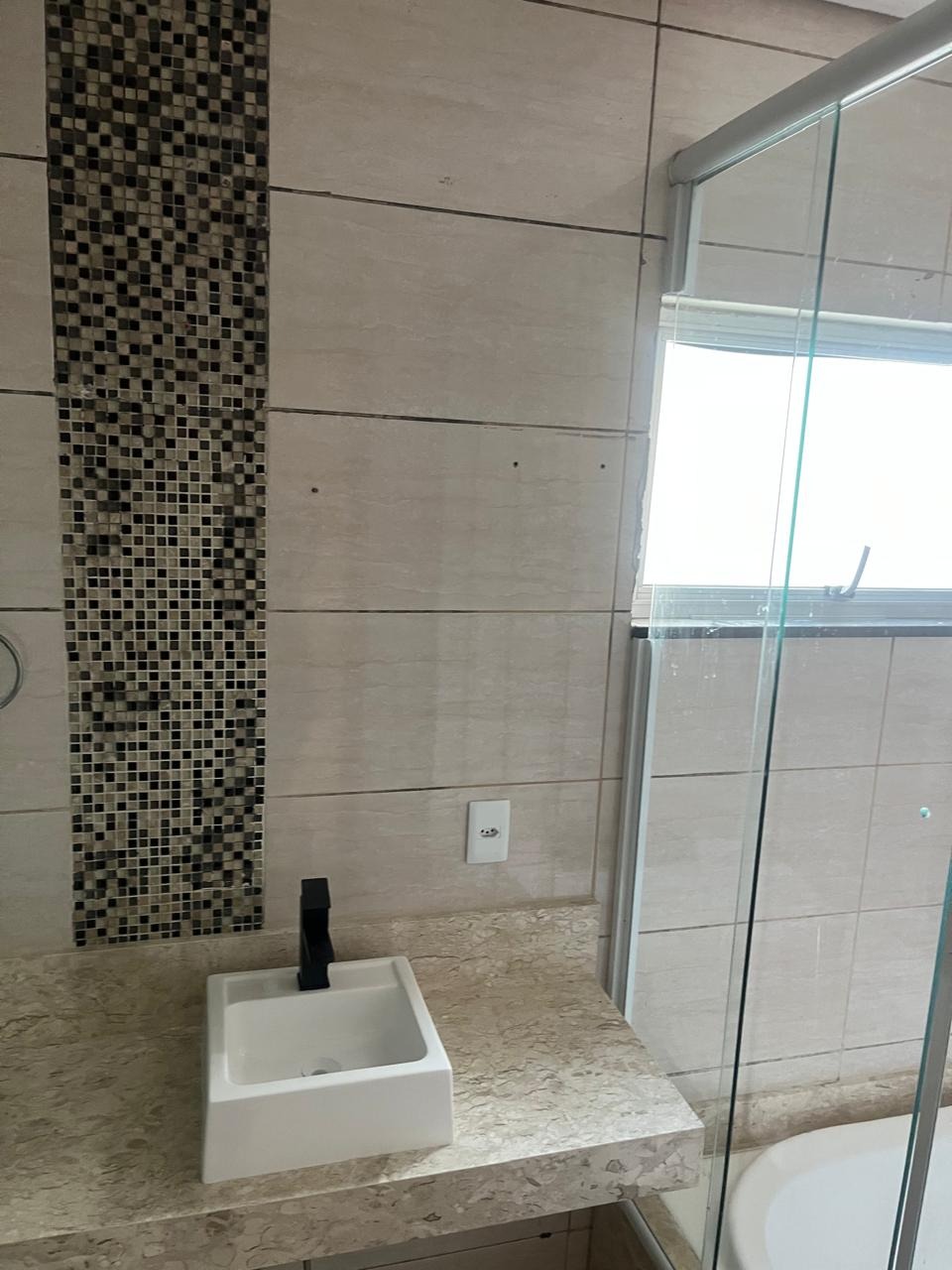 Casa a venda com 3 suítes no condomínio gramados de sorocaba
