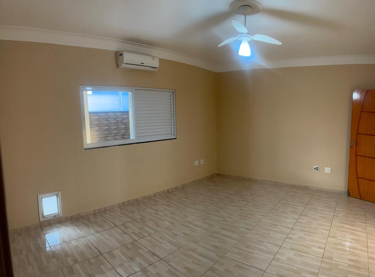 Casa a venda com 3 suítes no condomínio gramados de sorocaba