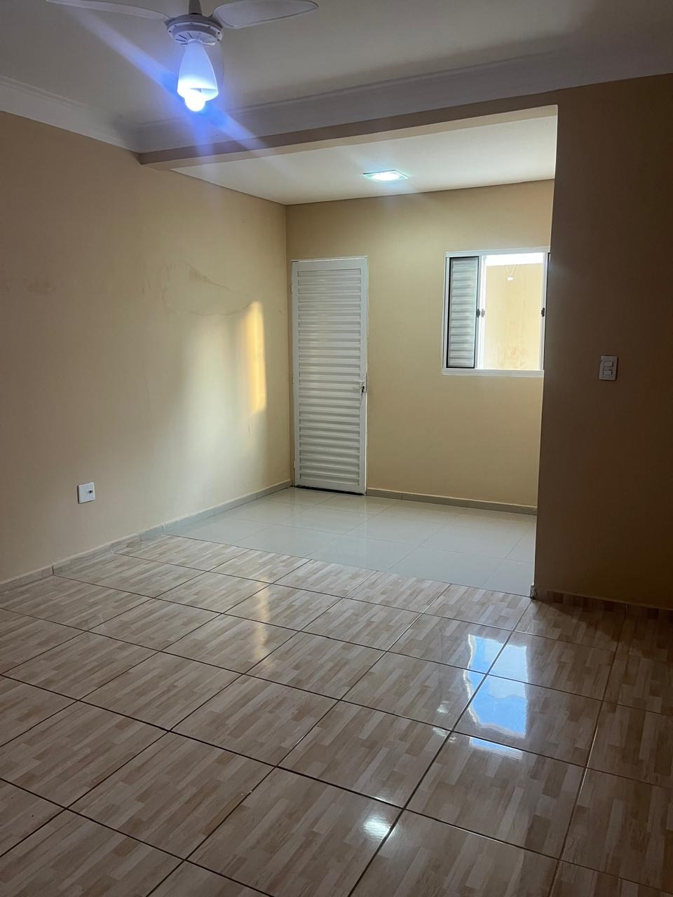 Casa a venda com 3 suítes no condomínio gramados de sorocaba