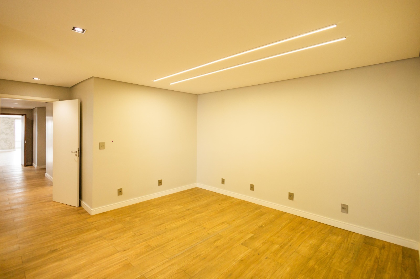 Apartamento de 320,00 m² a venda no Edifício Luxor, Jardim Emília, Sorocaba/SP