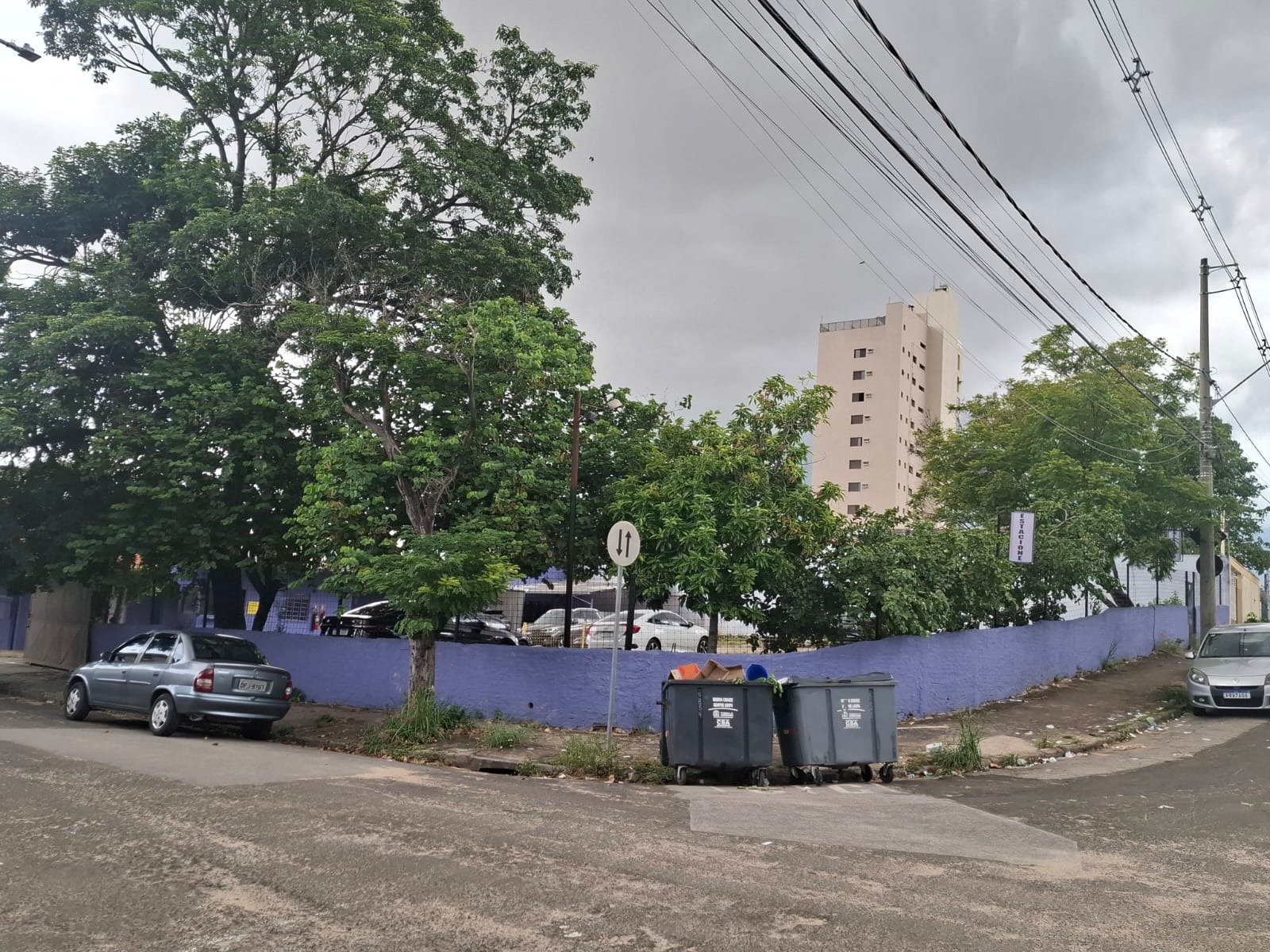 Loteamento e Condomínio, 500 m² - Foto 1