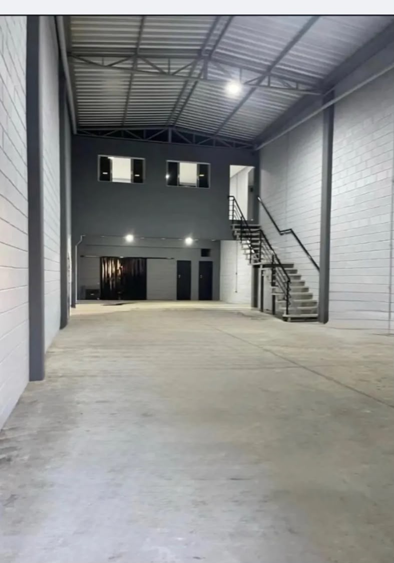 Galpao comercial 290m² bairro piazza di roma zona oeste, sor