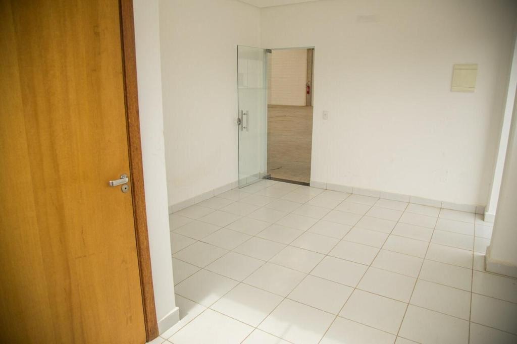 Galpão Comercial e Industrial 500m² em Condomínio para alugar em Sorocaba na Rodovia Raposo Tavares, Km 102