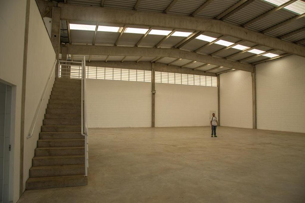 Galpão Comercial e Industrial 500m² em Condomínio para alugar em Sorocaba na Rodovia Raposo Tavares, Km 102