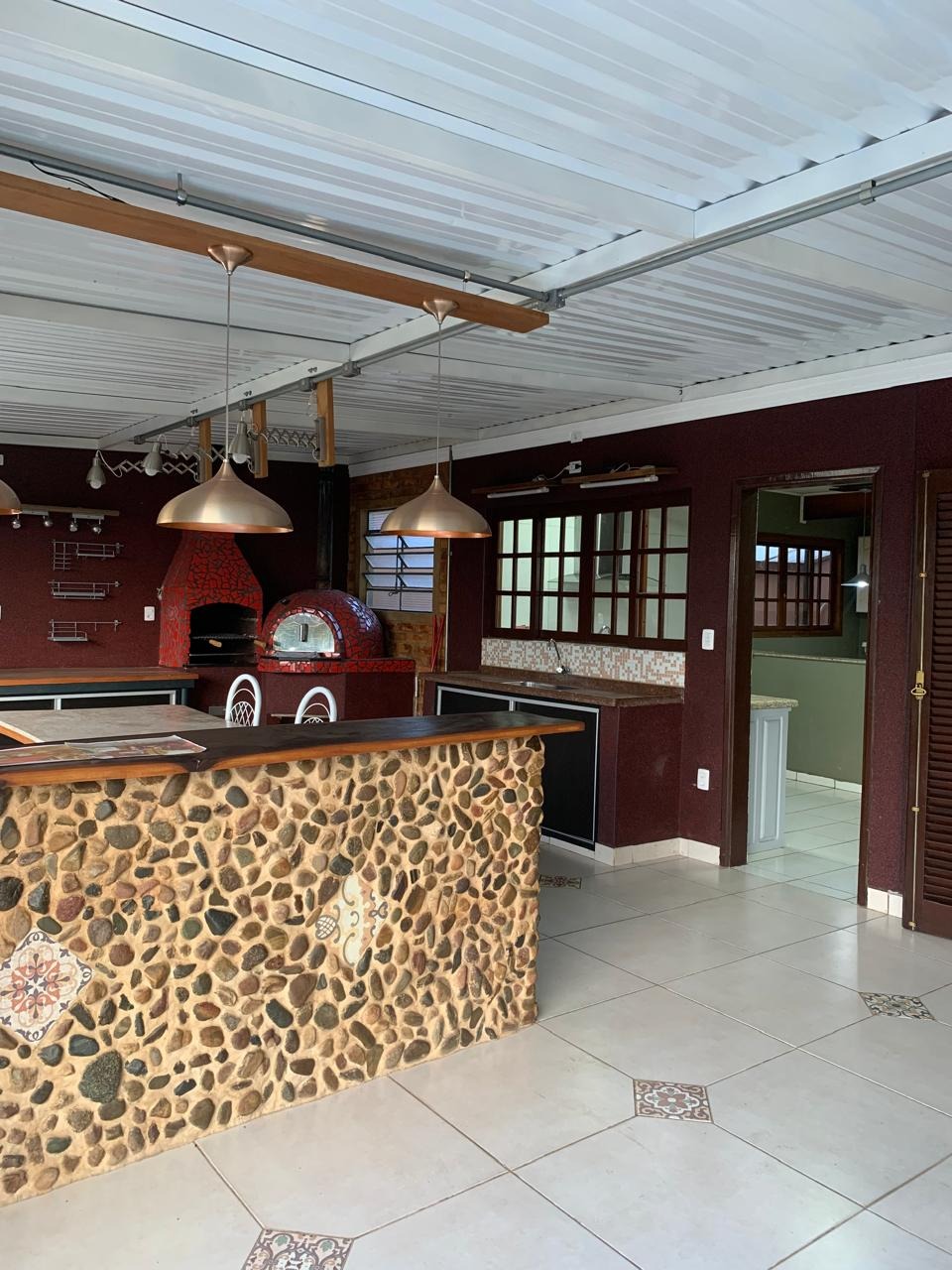 "Casa dos Seus Sonhos: Conforto, Sofisticação e Lazer Completo com Vista Privilegiada"