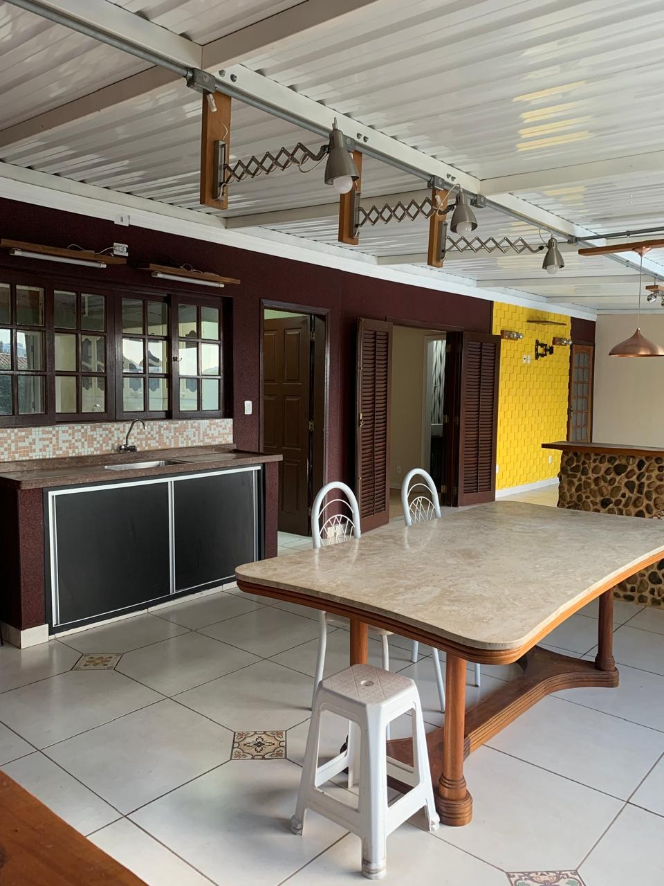 "Casa dos Seus Sonhos: Conforto, Sofisticação e Lazer Completo com Vista Privilegiada"