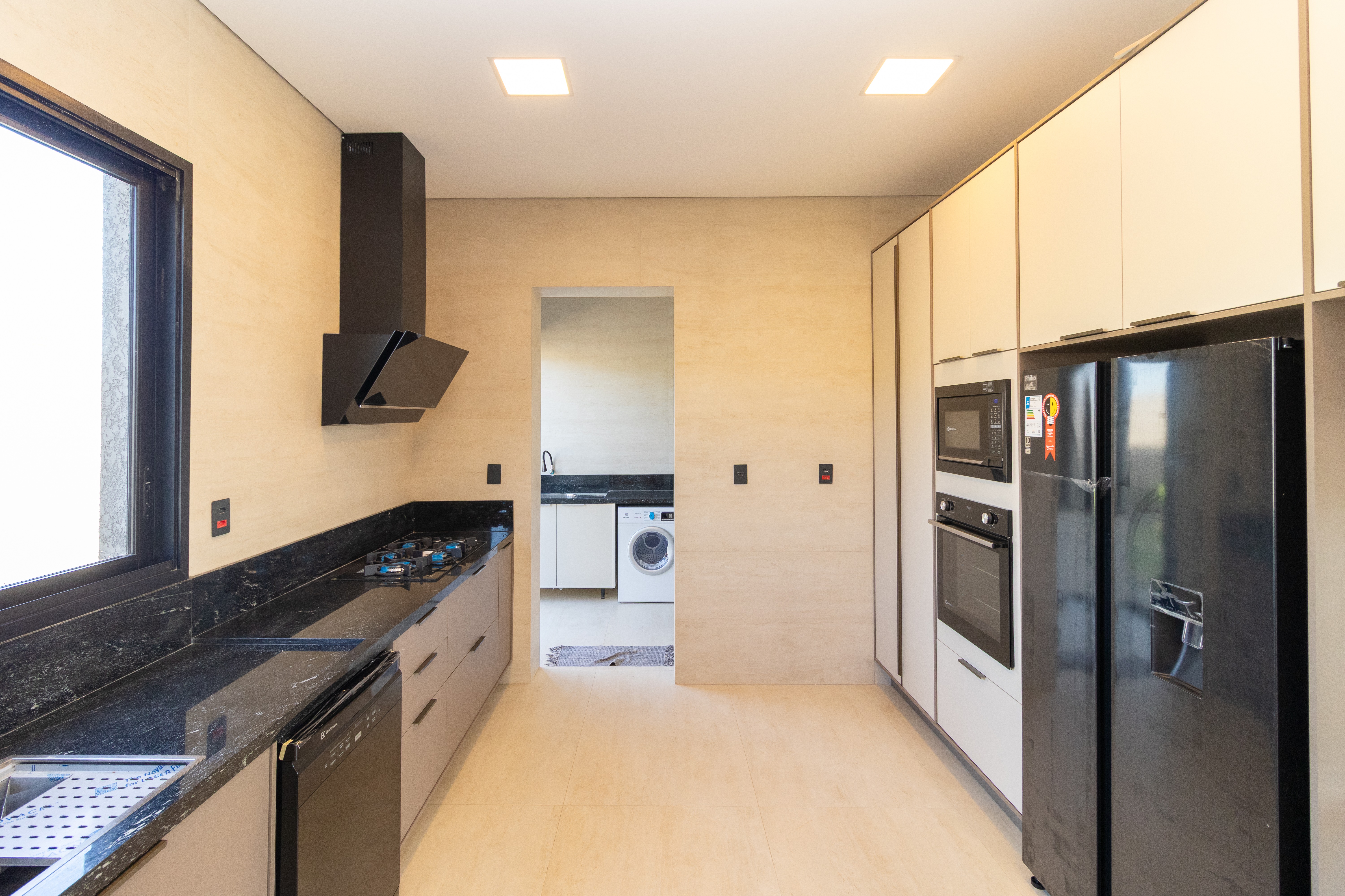Condomínio portofino reserva ituparanga 6 suítes 720 m² pisc