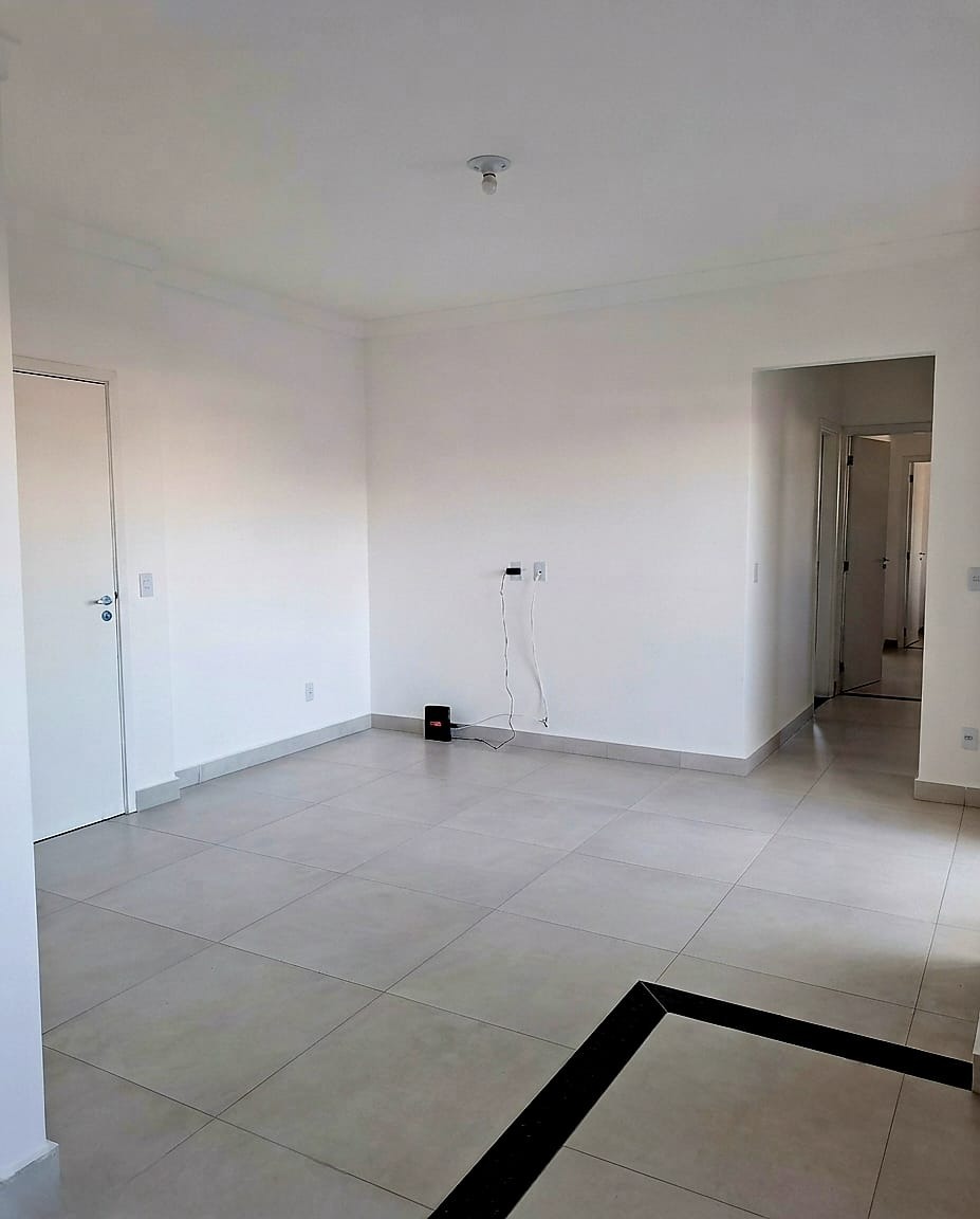 Excelente Apartamento à Venda no Jardim Saíra 2 Quartos com Suíte 65 m²