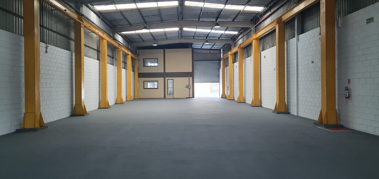 Depósito-Galpão, 1700 m² - Foto 1