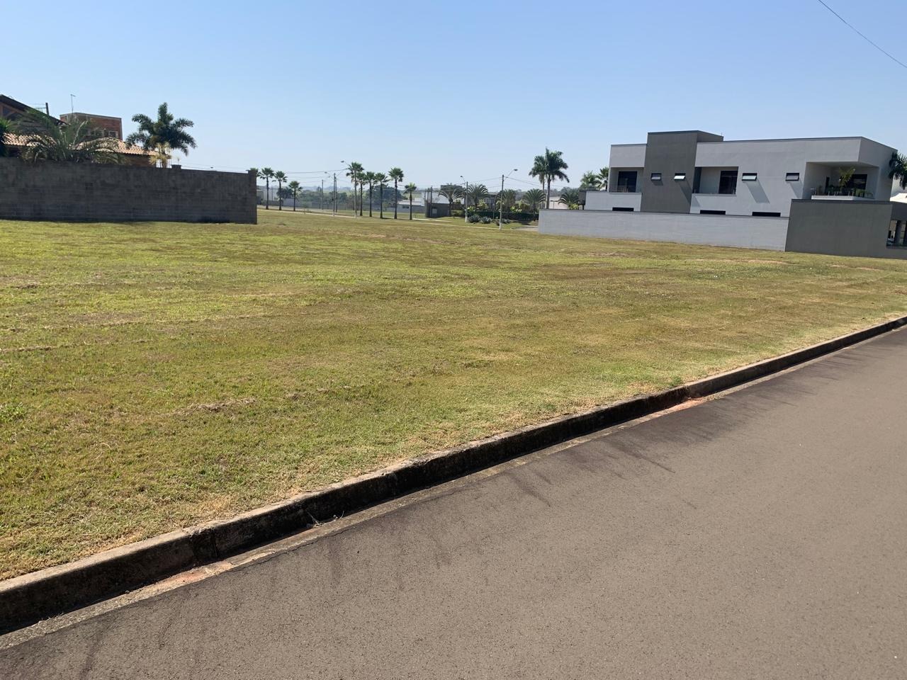 Belíssimo Terreno Plano com acesso ao Rio Piracicaba! Oportunidade! De 320 mil por somente 235 mil reais!