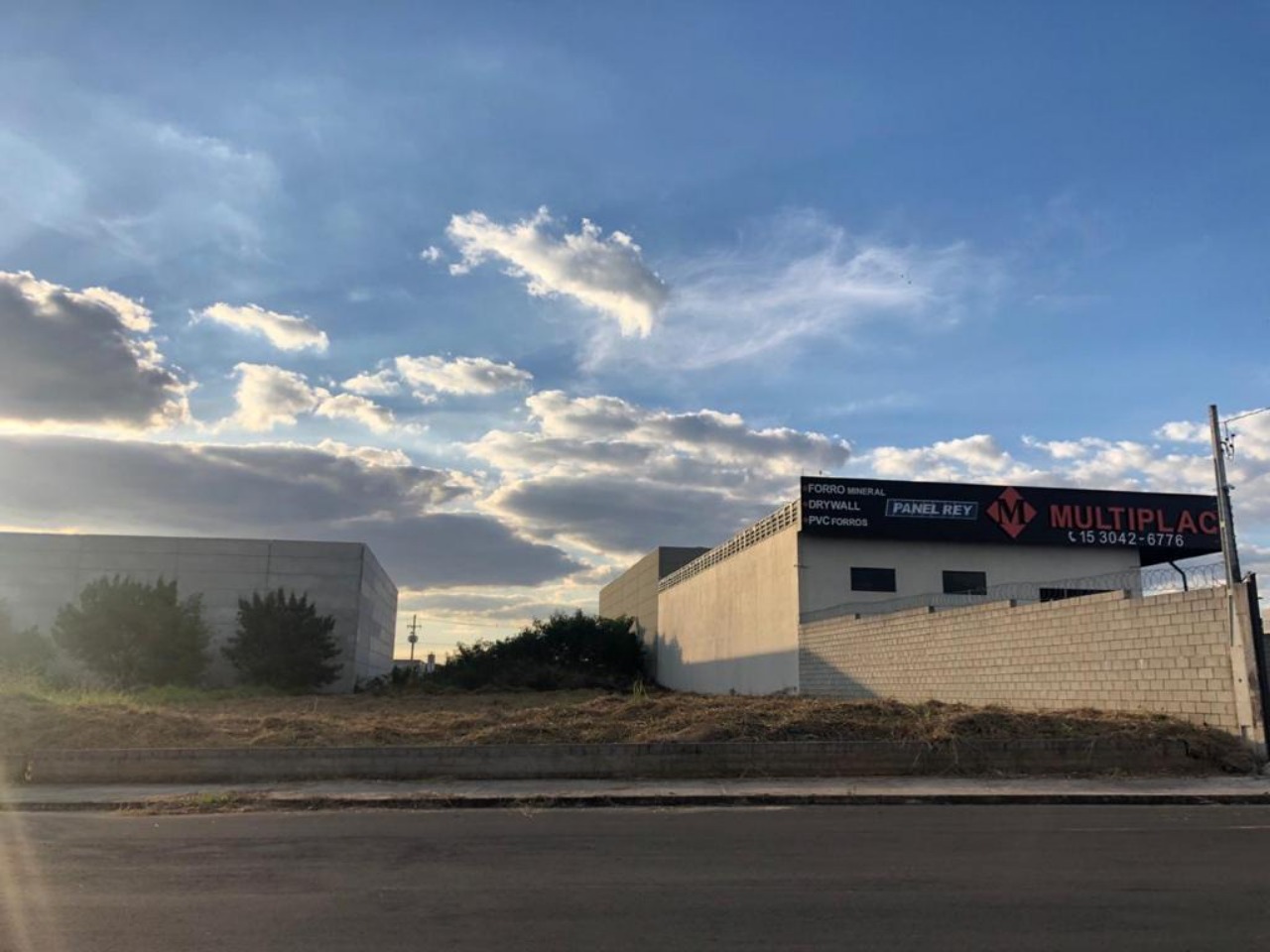 Loteamento e Condomínio, 1222 m² - Foto 1