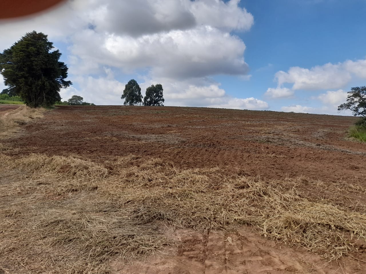 Terreno comercial de 620.000m² no Centro de Jarinu-SP: oportunidade única de investimento!