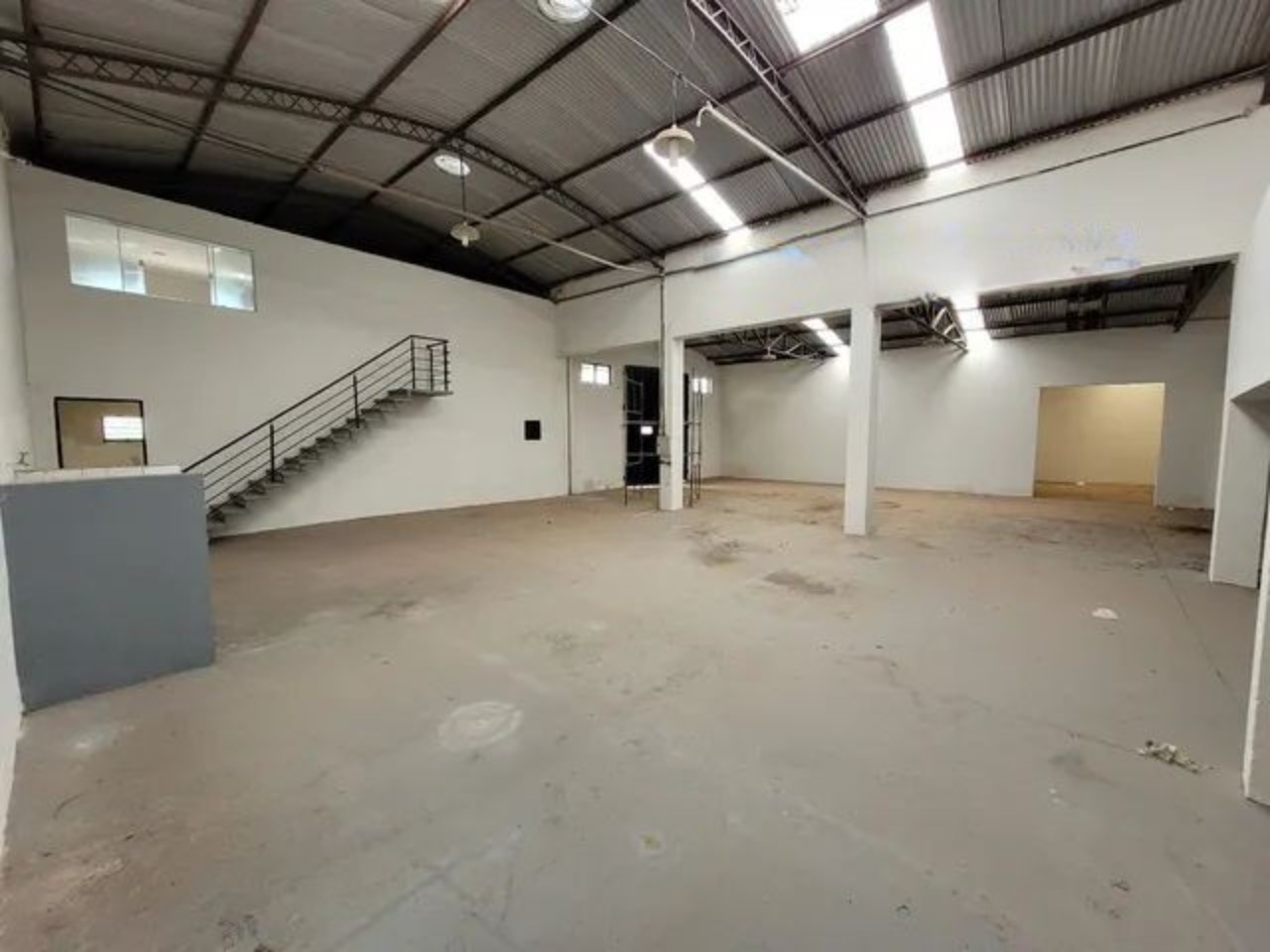 Depósito-Galpão, 555 m² - Foto 3