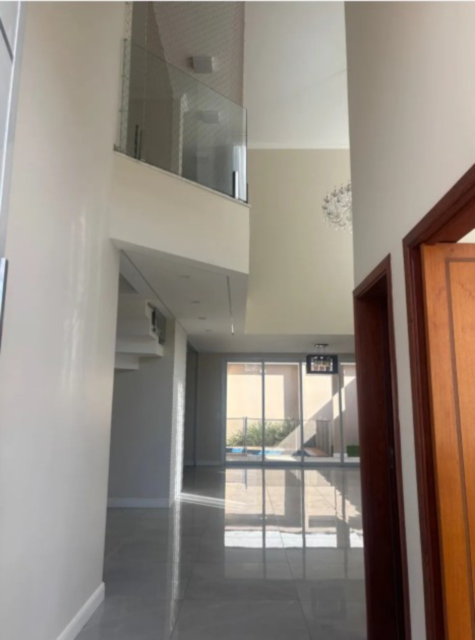 Casa, 3 quartos, 250 m² - Foto 1