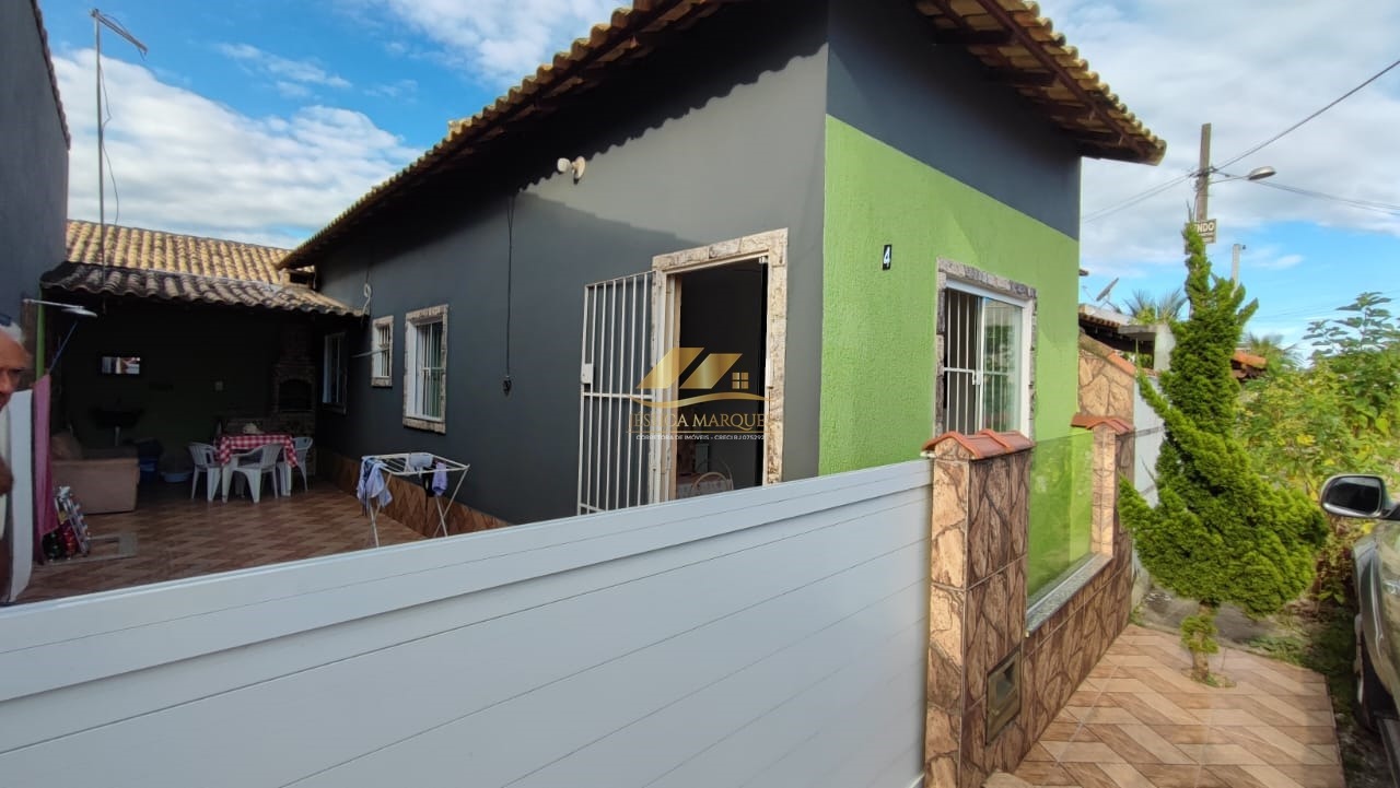 Linda casa próxima a rodovia pronta para morar com 1 quarto e área gourmet em Unamar - Cabo Frio - RJ