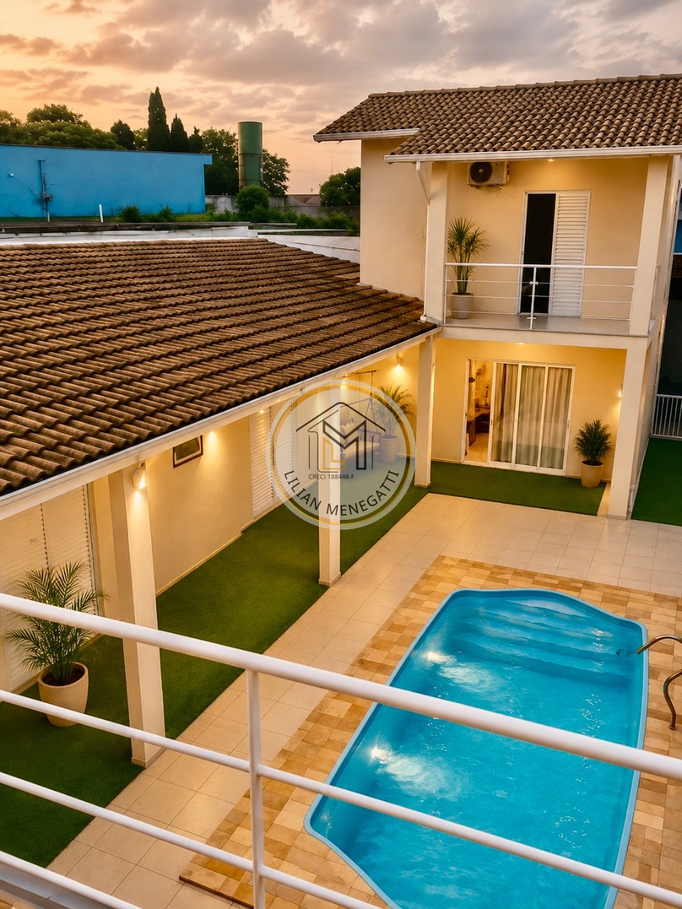 Casa, 4 quartos, 353 m² - Foto 1