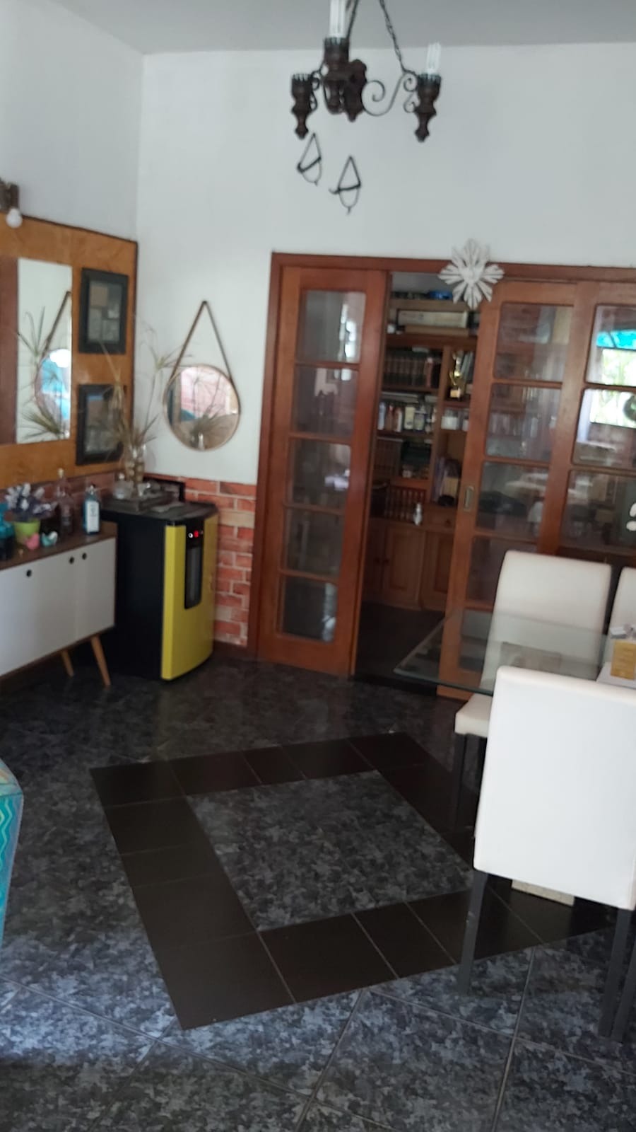 Casa a venda em Guapimirim com 3 quartos sendo 1 suíte com um quintal bem aproveitado.