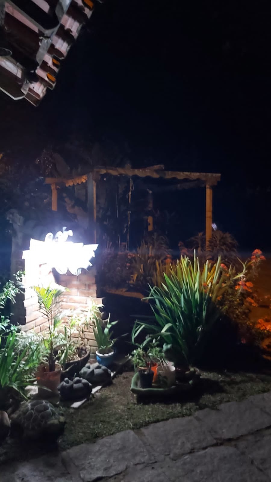Casa a venda em guapimirim com 3 quartos sendo 1 suíte com u