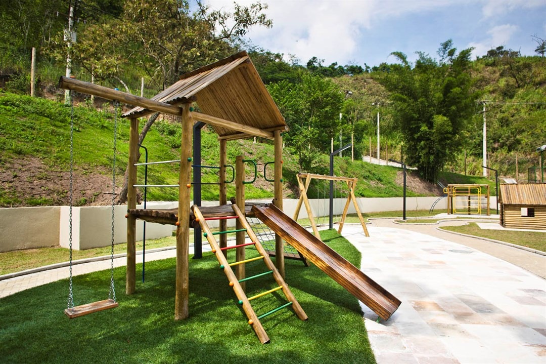 2 quartos no condomínio eco park - est da paciência - niteró
