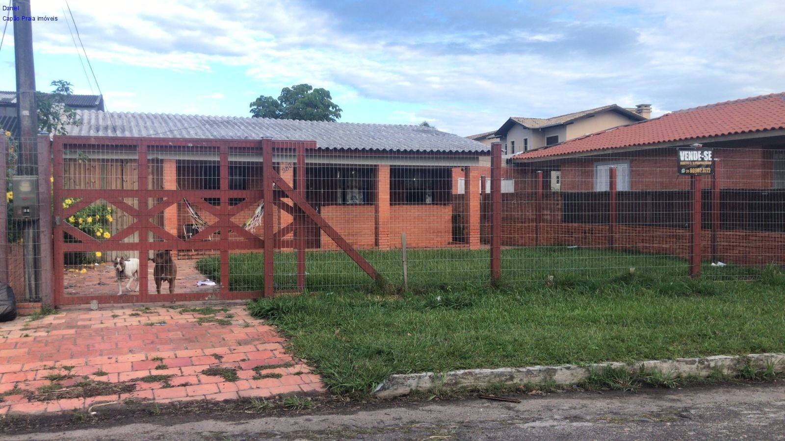 Casa em bairro de moradores otimo investimento