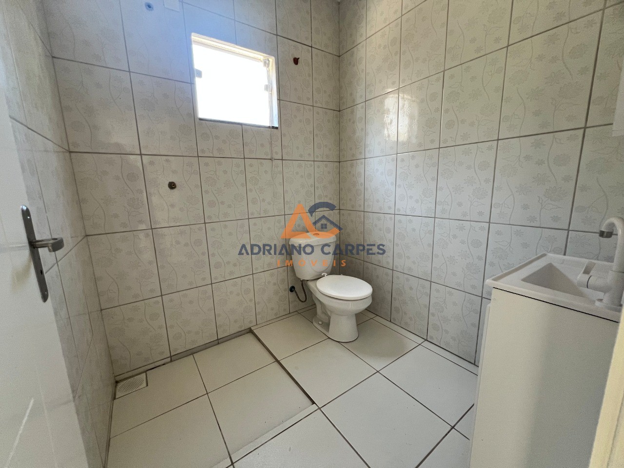 Casa com 02 quartos sendo 01 suíte na praia de gravatá, nave