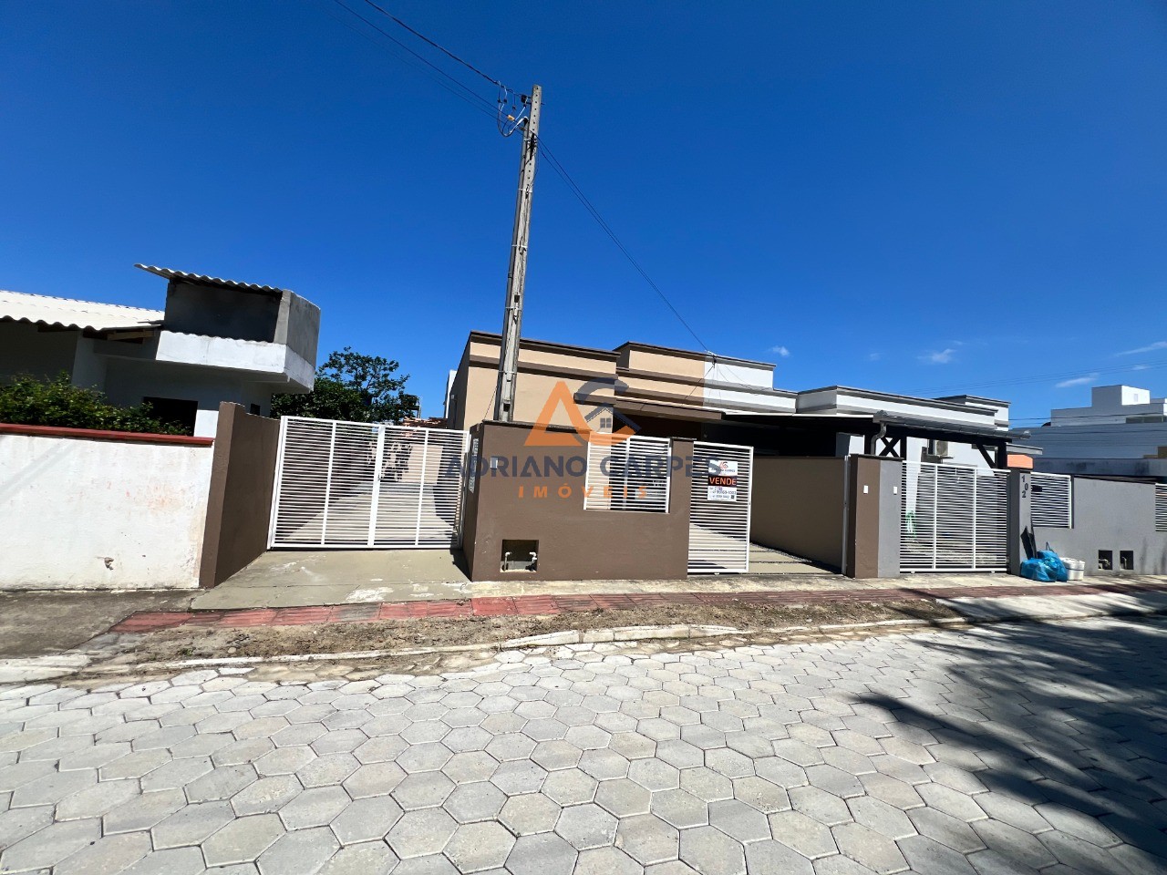 Casa com 02 quartos sendo 01 suíte na praia de gravatá, nave