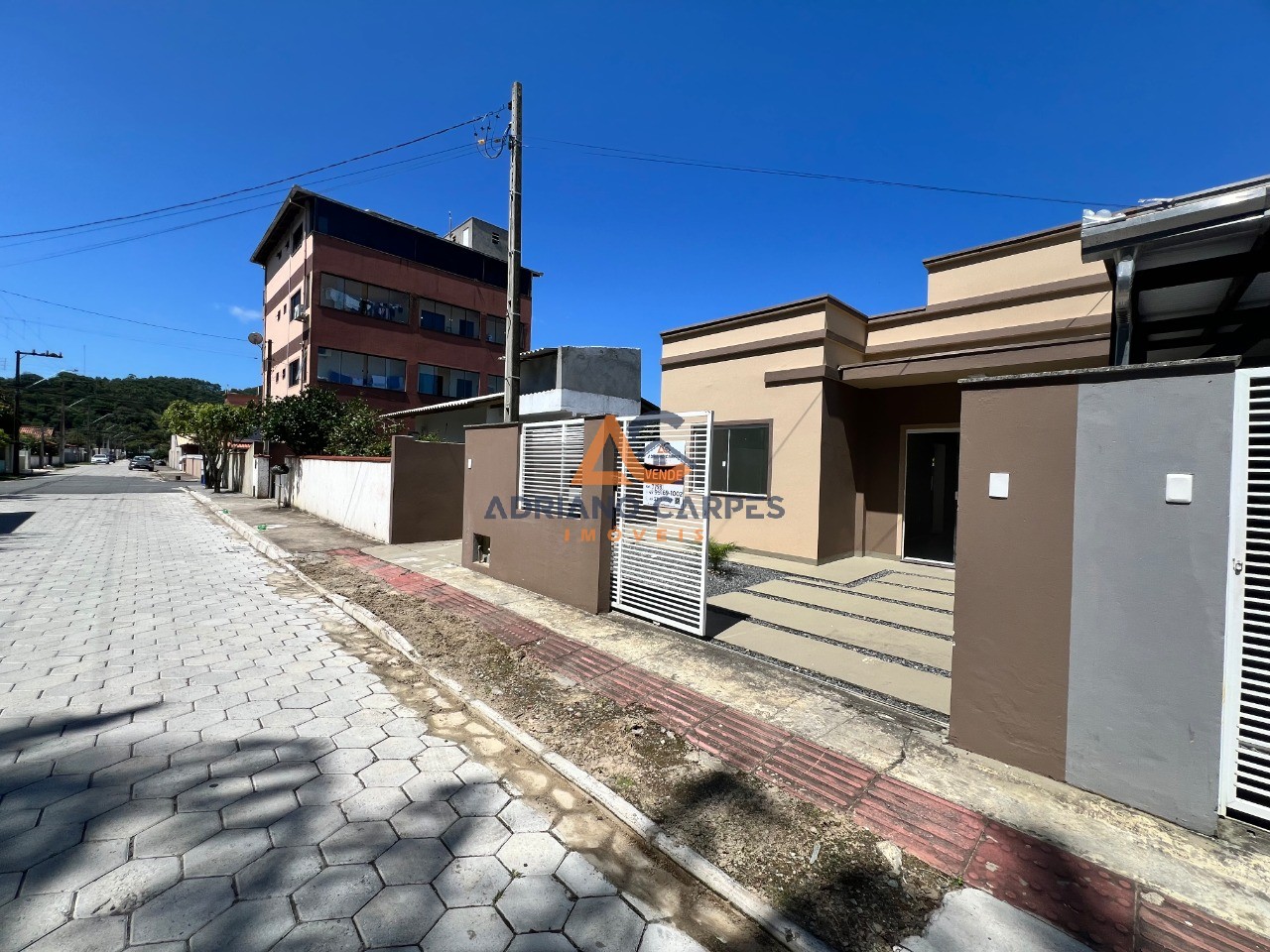 Casa com 02 quartos sendo 01 suíte na praia de gravatá, nave