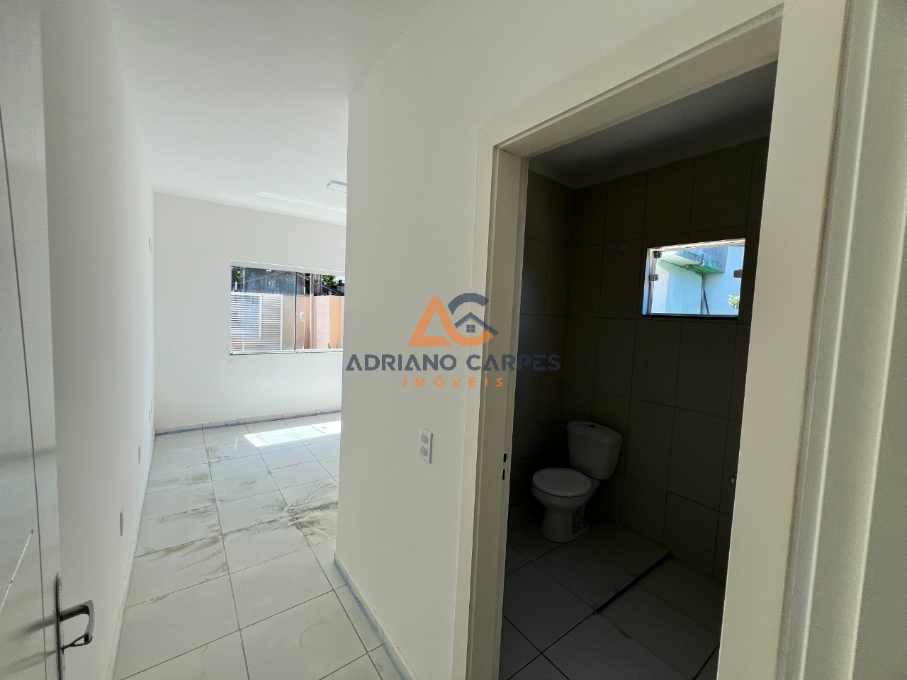 Casa com 02 quartos sendo 01 suíte na praia de gravatá, nave