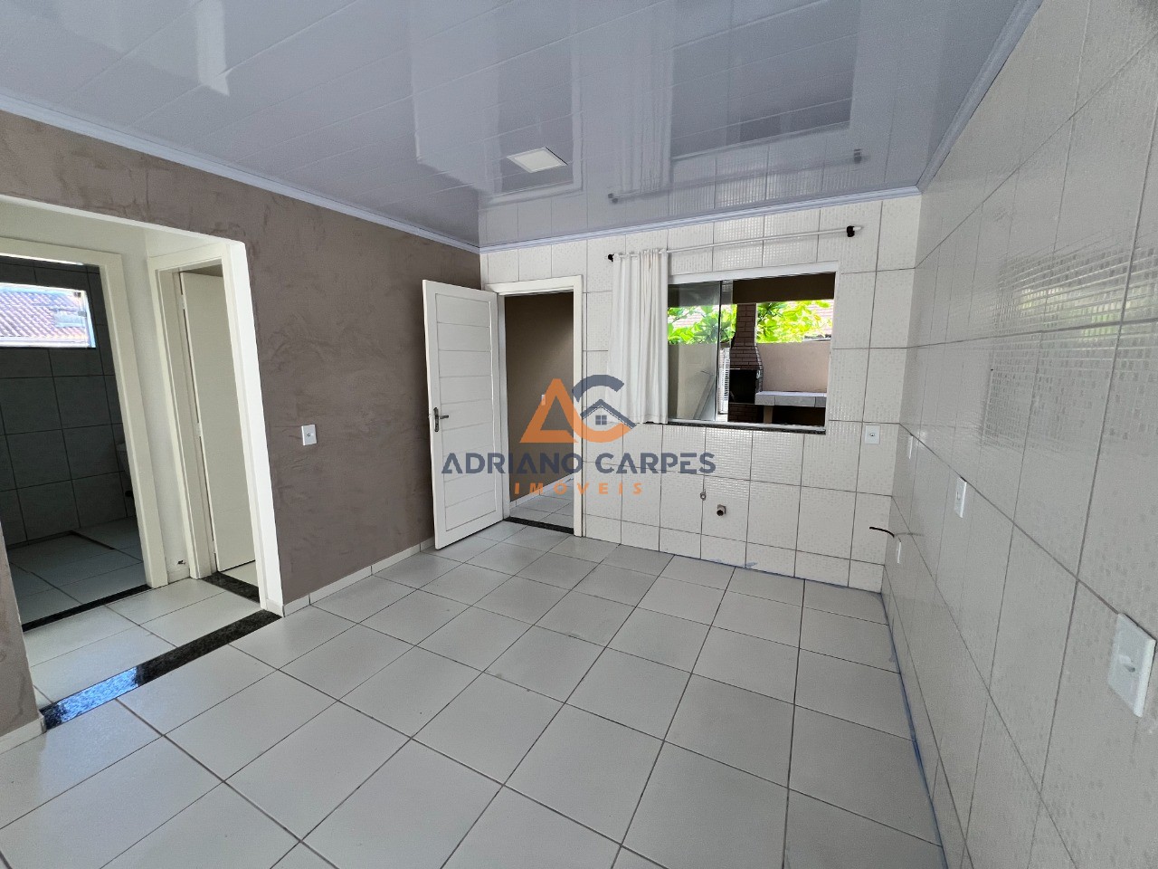 Casa com 02 quartos sendo 01 suíte na praia de gravatá, nave