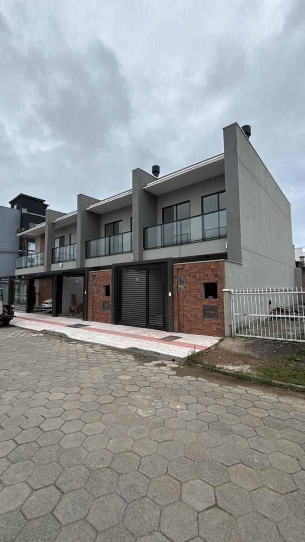 Casa, 3 quartos, 104 m² - Foto 1
