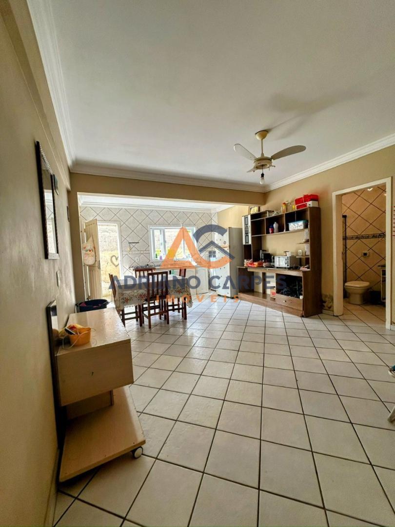 Casa ampla com 5 dormitórios, sendo 1 suíte, em gaspar no ba