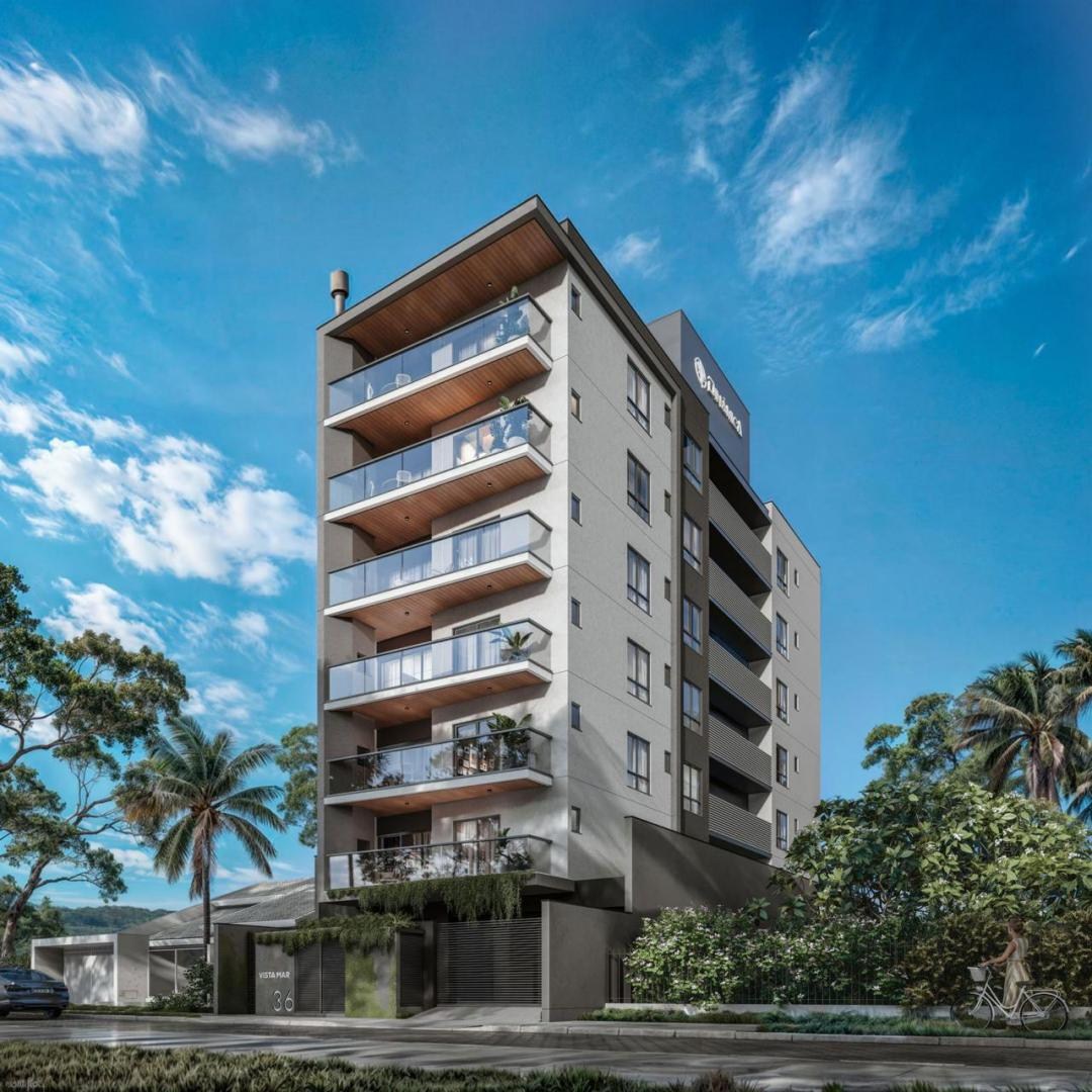 Apartamento na planta na quadra mar com 2 suítes no Centro de Navegantes a venda com Adriano Carpes Imóveis