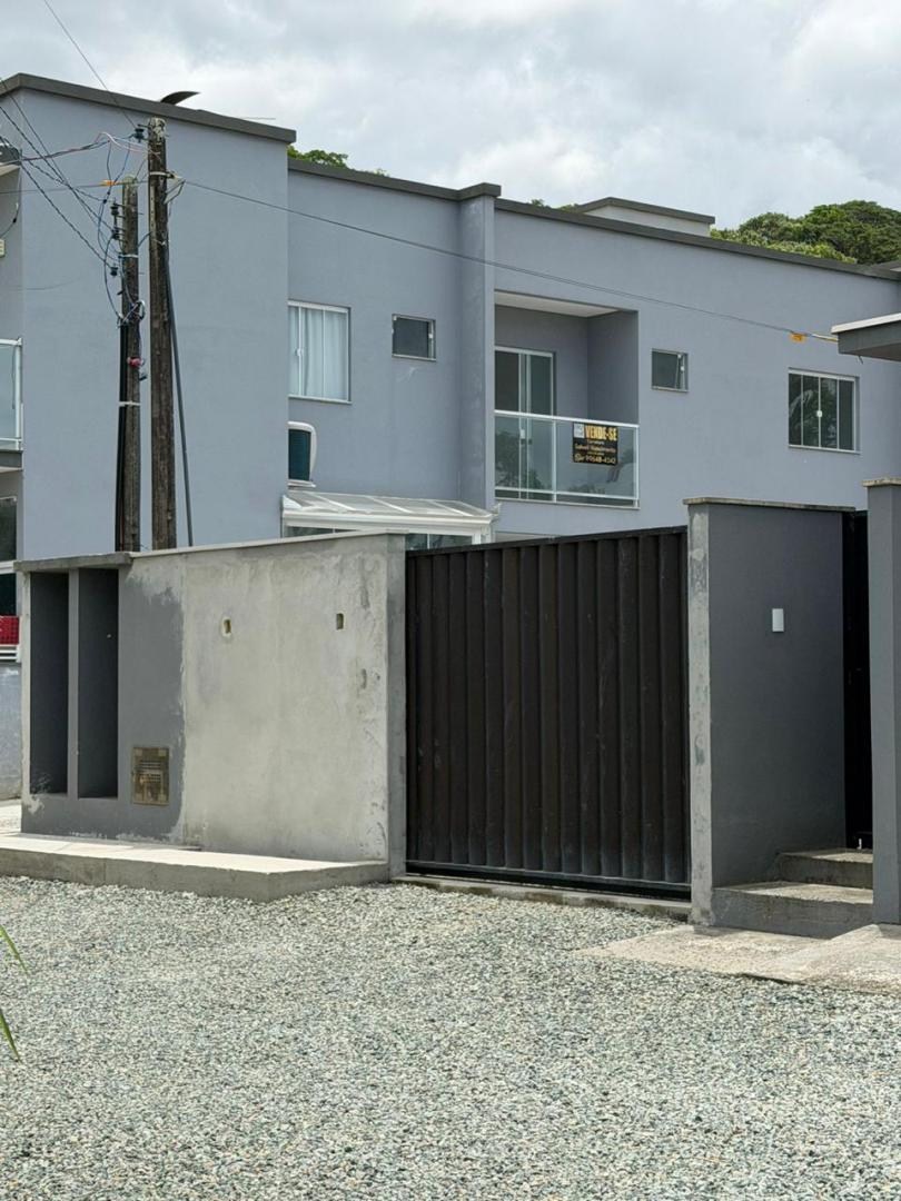 Terreno em Penha-SC de 300m² com sala comercial e Kitnet construída no bairro de Gravatá, projeto para 20 Lofts a venda por Adriano Carpes Imóveis