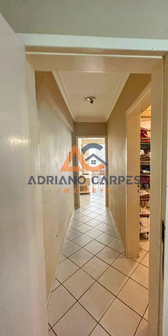 Casa ampla com 5 dormitórios, sendo 1 suíte, em gaspar no ba